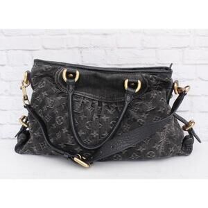 Louis Vuitton Neo Cabby MM bag in black (Noir) Monogram Denim